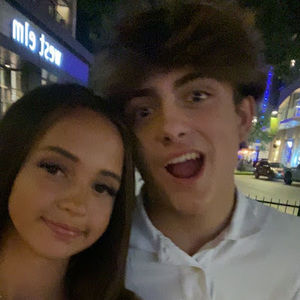 Meet your Posher, Ashton